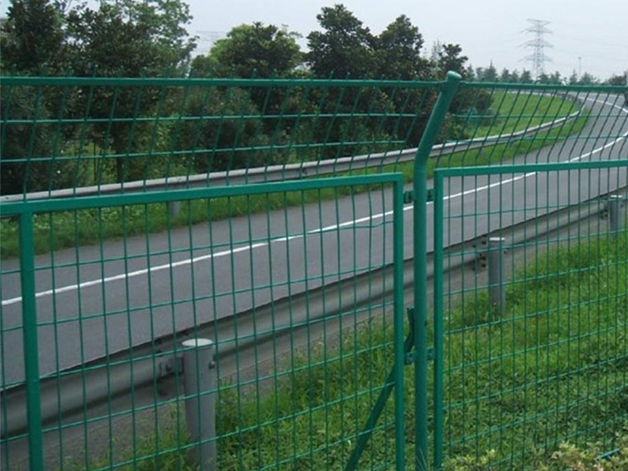 高速公路護欄
