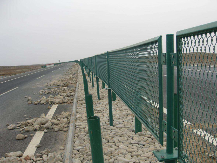 高速公路護欄