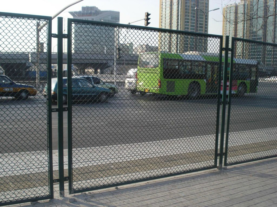 公路護(hù)欄網(wǎng)